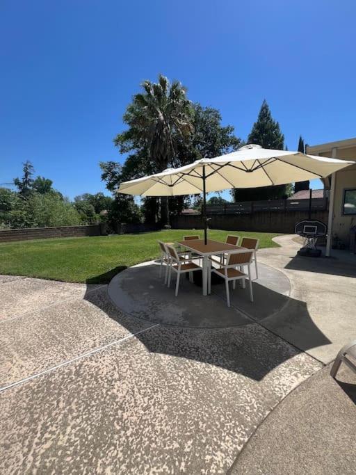 Redding 3 Bedroom With A Pool Exterior foto