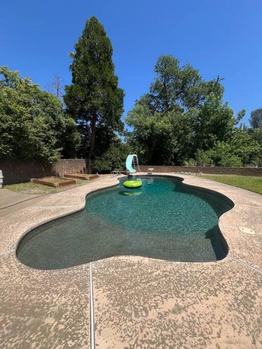 Redding 3 Bedroom With A Pool Exterior foto